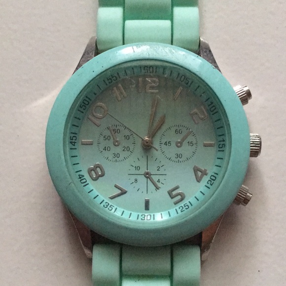 Watch - Picture 3 of 4